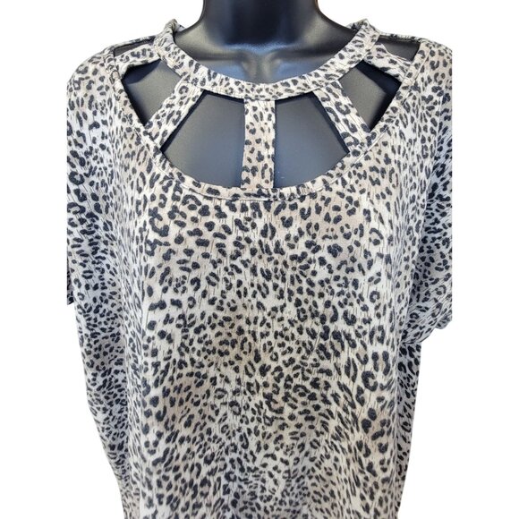 Lilypad Top Leopard Print Cutout Neck Top Womens Size L - Picture 3 of 7